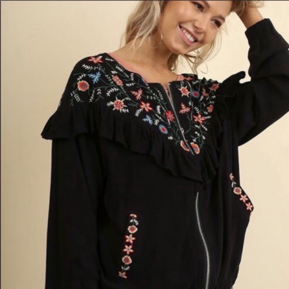 Umgee Floral Print Jacquard Ruffle Top